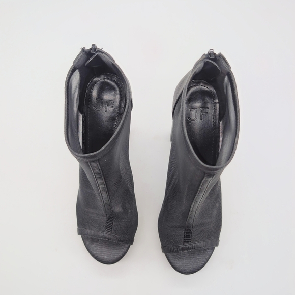 Jules Throwback Sz 6 Black Elegant High Heels with Peep-Toe Design By JF - Picture 3 of 9